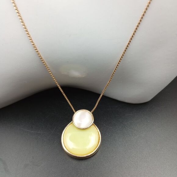 Pear green moon necklace N325 - Picture 1 of 5
